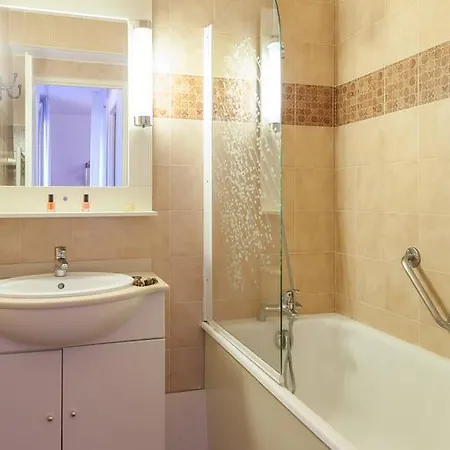 Pierre & Eden Parc アパートホテル