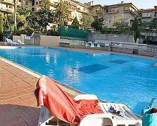 Pierre & Eden Parc アパートホテル サントロペ