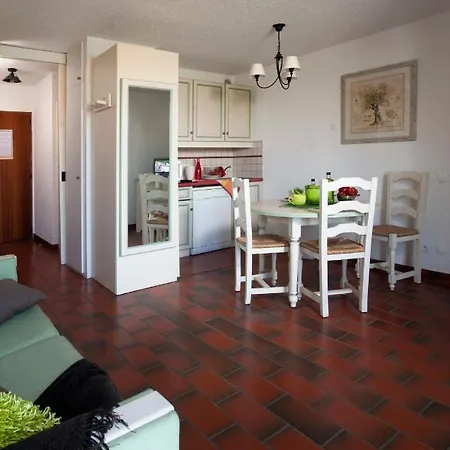 Pierre & Eden Parc Апарт-отель