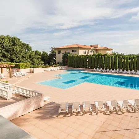 アパートホテル Pierre & Eden Parc 2*