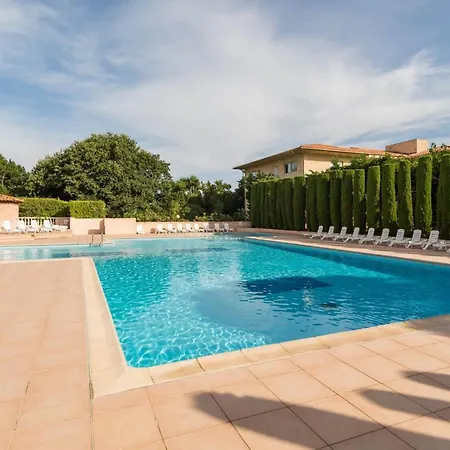 アパートホテル Pierre & Eden Parc サントロペ